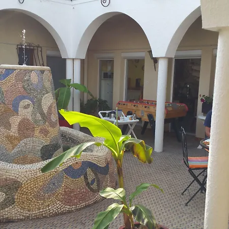 D'hotes Et Al Pati Bed and Breakfast 4*